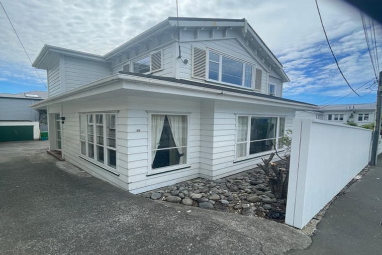 Photo of property in 12 Park Street, Thorndon, Wellington, 6011