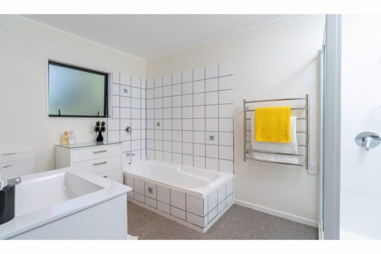 Photo of property in 235 Devich Road, Mangawhai, Kaiwaka, 0573