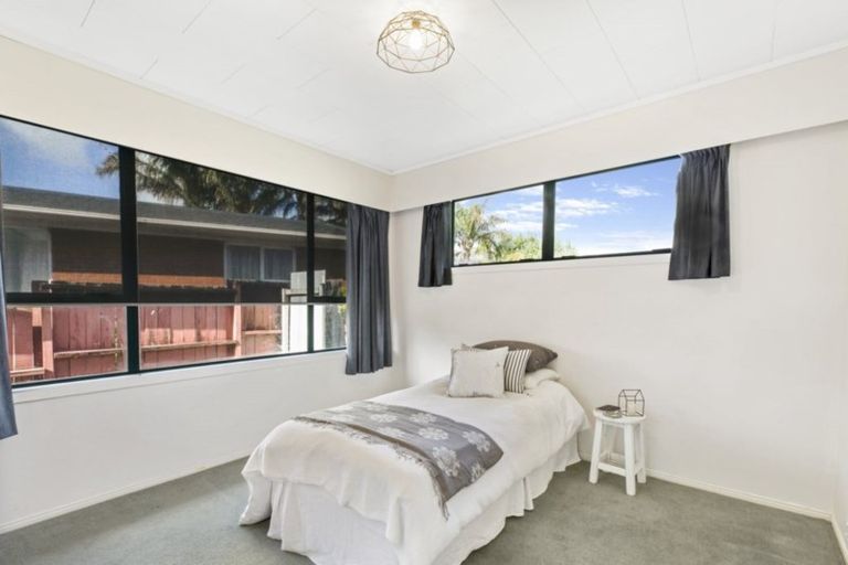 Photo of property in 21 Polandson Place, Opaheke, Papakura, 2113