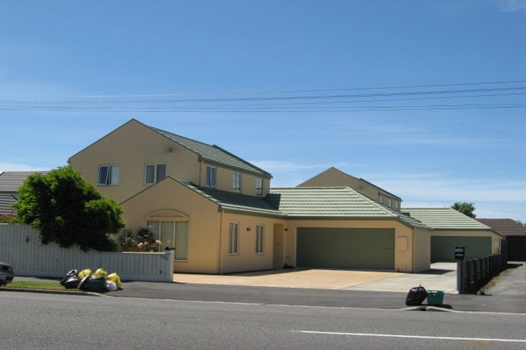 Photo of property in 150 Avonhead Road, Avonhead, Christchurch, 8042