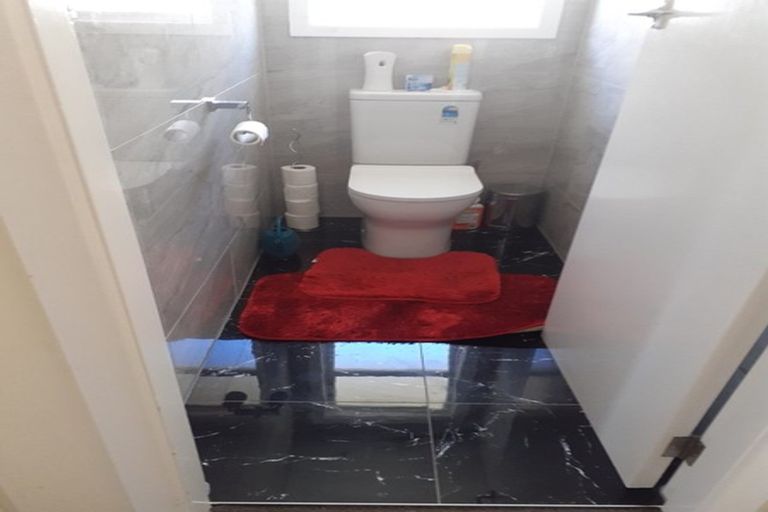 Photo of property in 45 Kenmore Street, Newlands, Wellington, 6037