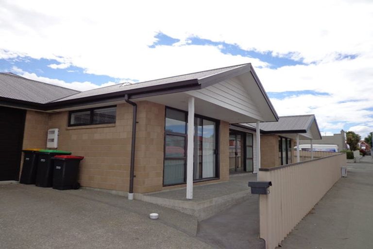 Photo of property in 1-2/10 Brunswick Street, Seaview, Timaru, 7910