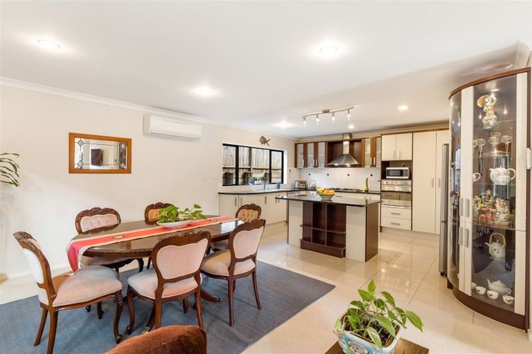 Photo of property in 1a Simmental Crescent, Somerville, Auckland, 2014