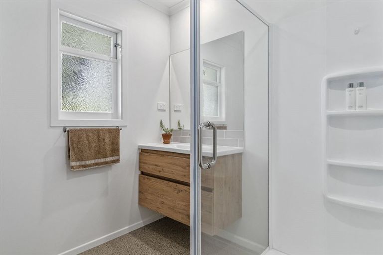 Photo of property in 12a Seaview Road, Otumoetai, Tauranga, 3110