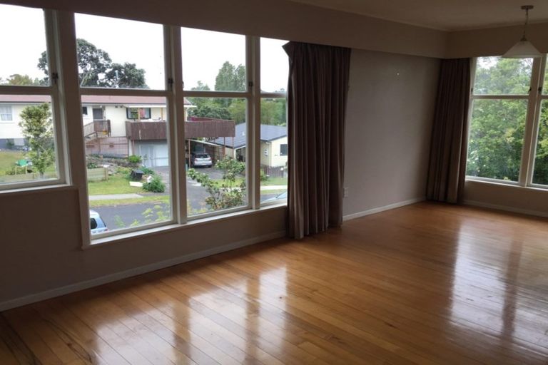 Photo of property in 3 La Trobe Street, Pakuranga Heights, Auckland, 2010