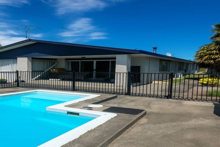 Photo of property in 85 Park Road, Carterton, 5713