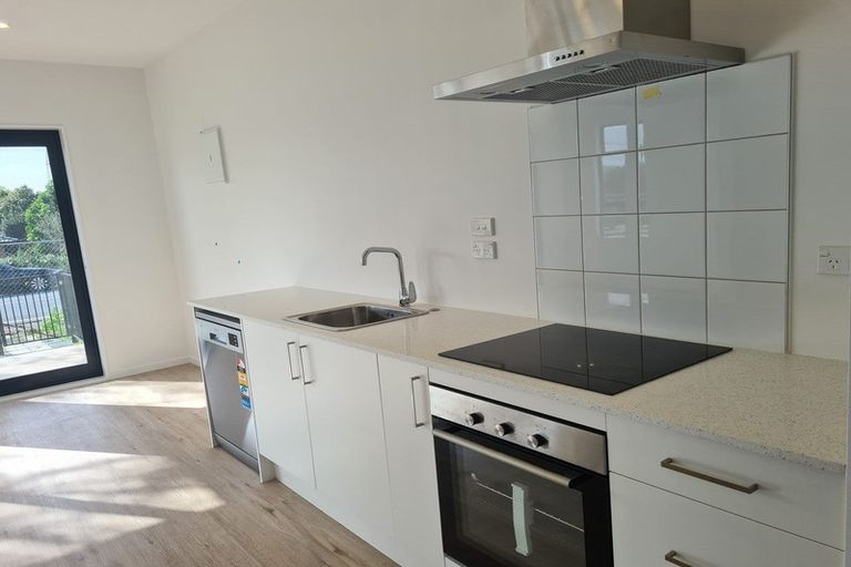 Photo of property in 6/122 Pooks Road, Ranui, Auckland, 0612