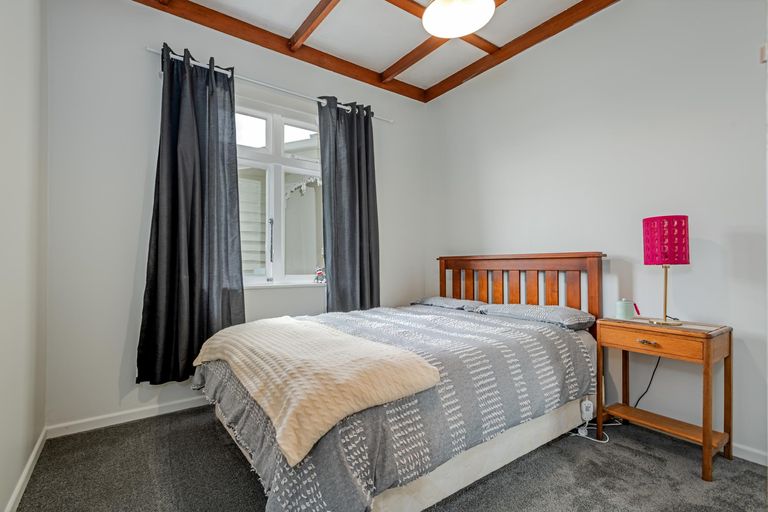 Photo of property in 58 Stanley Avenue, Palmerston North, 4414