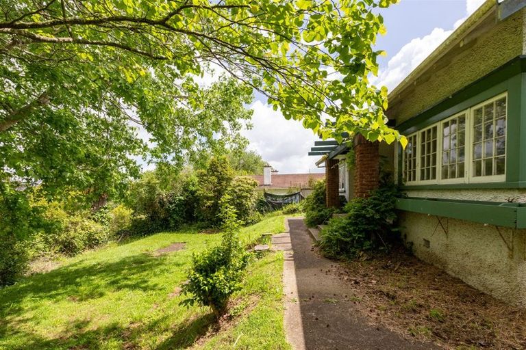 Photo of property in 1 Puutikitiki Street, Hamilton East, Hamilton, 3216