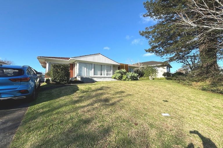 Photo of property in 18 Wells Road, Bucklands Beach, Auckland, 2012