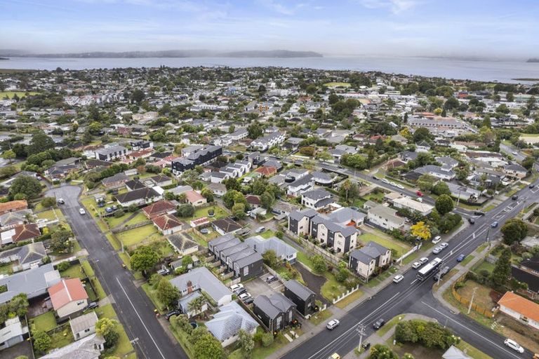 Photo of property in 6/63 Taikata Road, Te Atatu Peninsula, Auckland, 0610