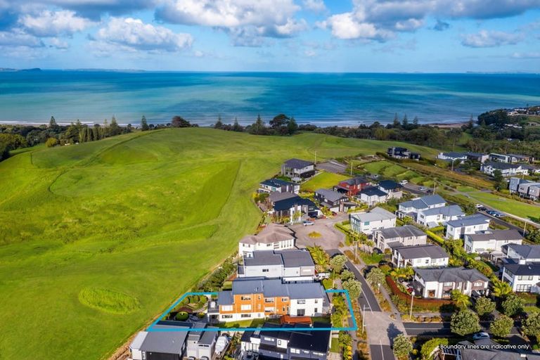 Photo of property in 7 Bounty Road, Long Bay, Auckland, 0630