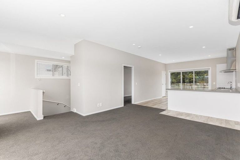 Photo of property in 18 Kopua Place, Whitby, Porirua, 5024