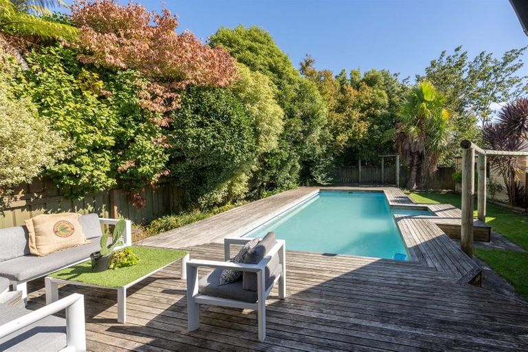 Photo of property in 5 Duncan Road, St Andrews, Hamilton, 3200