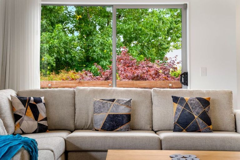 Photo of property in 54a Pemberton Avenue, Bayview, Auckland, 0629