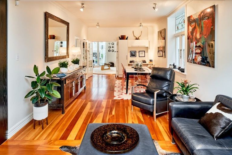 Photo of property in 62 Hobson Street, Thorndon, Wellington, 6011