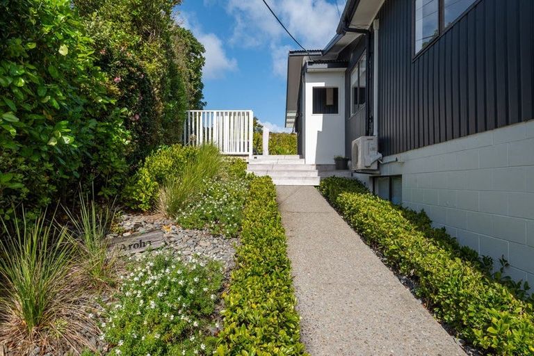 Photo of property in 5 Holiday Road, Stanmore Bay, Whangaparaoa, 0932