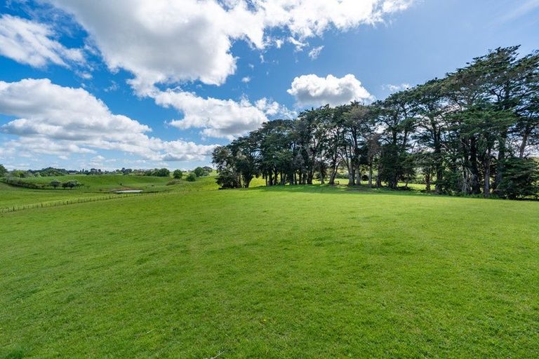 Photo of property in 172 Foster Road, Temple View, Hamilton, 3290