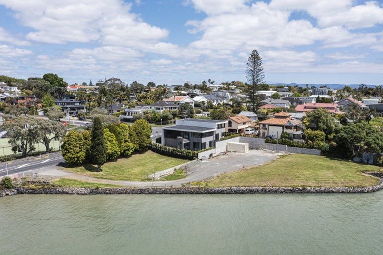 Photo of property in 73 West End Road, Westmere, Auckland, 1022