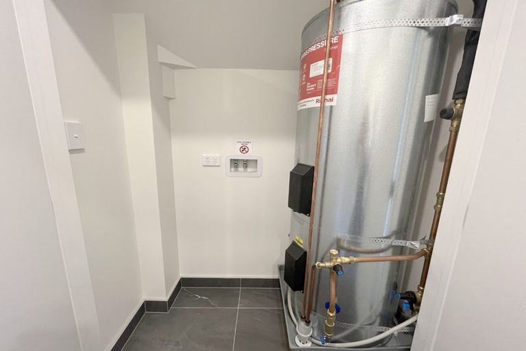 Photo of property in 6/327 Glengarry Road, Glen Eden, Auckland, 0602