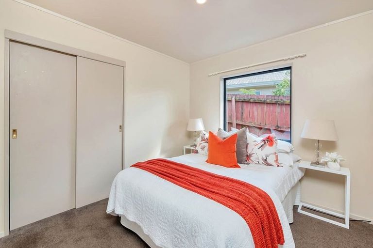 Photo of property in 30 Zefiro Drive, Massey, Auckland, 0614