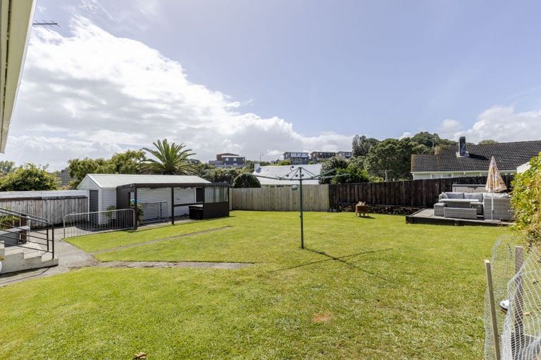 Photo of property in 19 Grenville Street, Marfell, New Plymouth, 4310