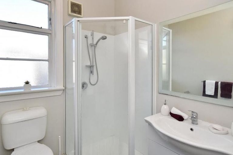 Photo of property in 2/46 Fendalton Road, Fendalton, Christchurch, 8014