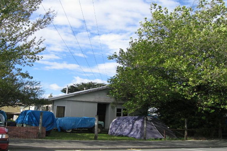 Photo of property in 1 Stream Grove, Heretaunga, Upper Hutt, 5018