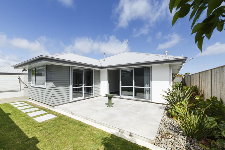 Photo of property in 71 Albert Street, Palmerston North, 4414