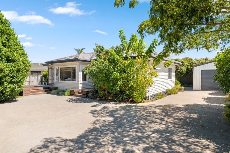 Photo of property in 28 Leon Street, Riverdale, Gisborne, 4010