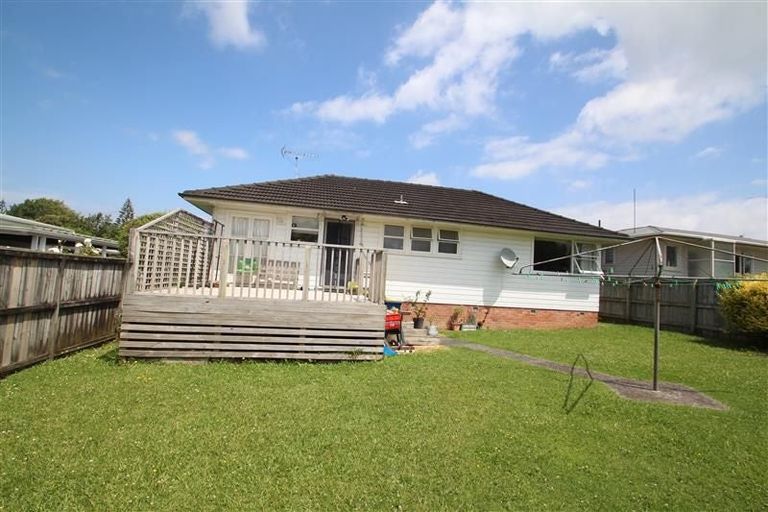 Photo of property in 20 Eskdale Road, Birkdale, Auckland, 0626
