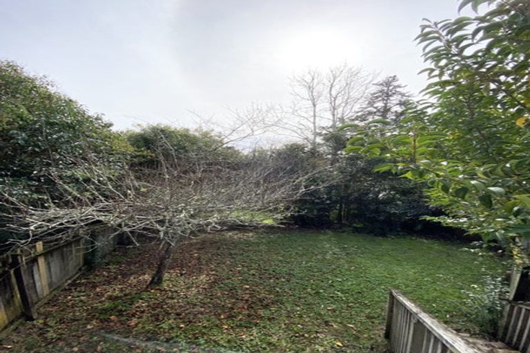 Photo of property in 93 Fairclough Road, Beach Haven, Auckland, 0626