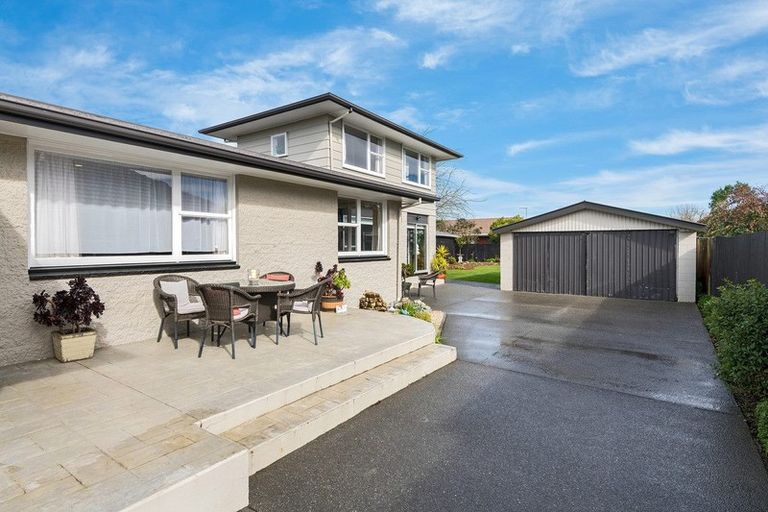 Photo of property in 10 Clipper Place, Redwood, Christchurch, 8051