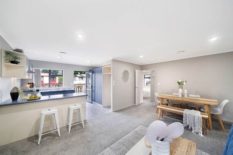 Photo of property in 32d Gifford Road, Papatoetoe, Auckland, 2025