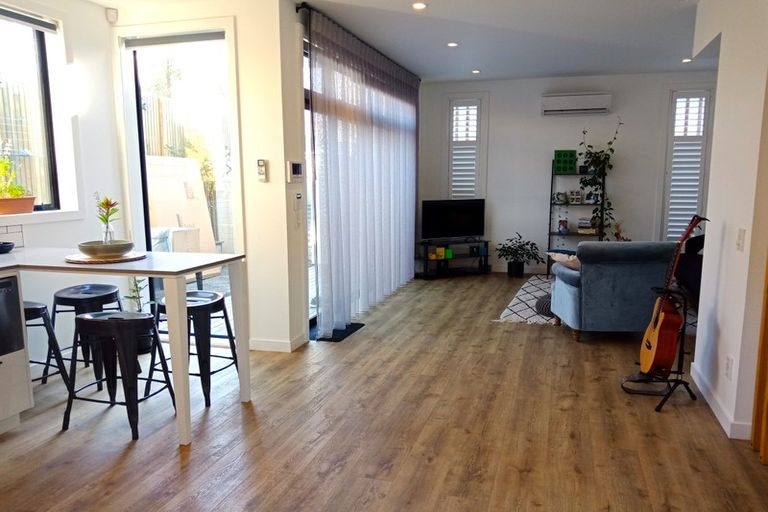 Photo of property in 82d Wallace Street, Mount Cook, Wellington, 6021