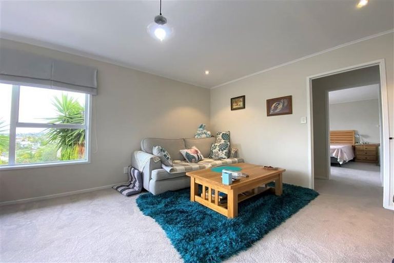Photo of property in 1/13 Richards Avenue, Forrest Hill, Auckland, 0620
