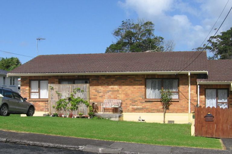 Photo of property in 1/30 Daytona Road, Henderson, Auckland, 0610