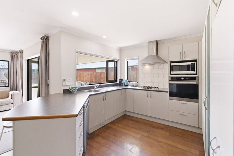 Photo of property in 15 Blowers Place, Halswell, Christchurch, 8025