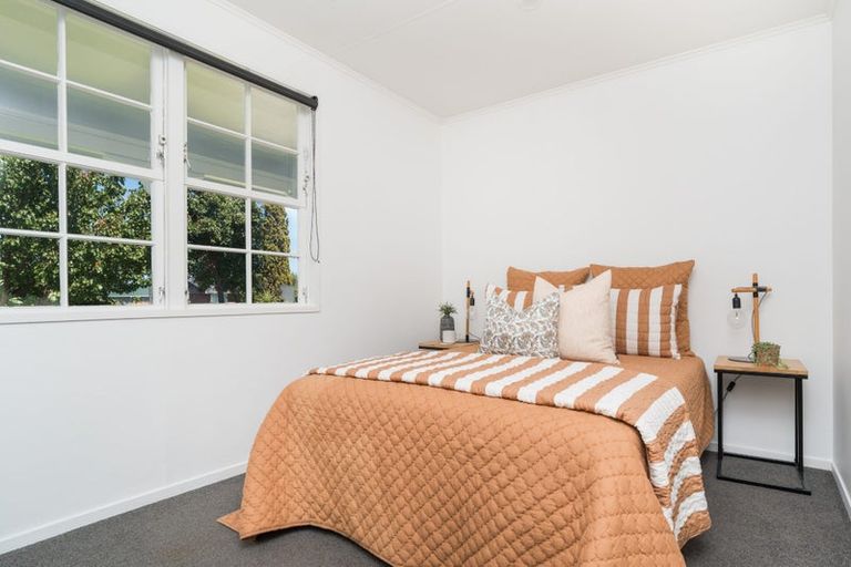 Photo of property in 12 Motuoapa Place, Kelvin Grove, Palmerston North, 4414