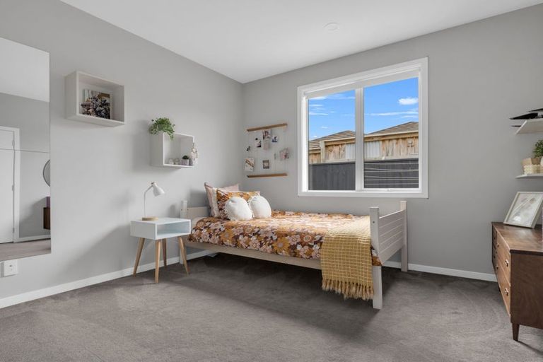 Photo of property in 14 Aporo Drive, Kumeu, 0810