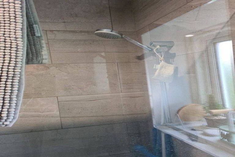 Photo of property in Fountain Court, 3/48 Oriental Parade, Oriental Bay, Wellington, 6011