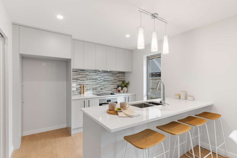 Photo of property in 18 Harry Manship Crescent, Halswell, Christchurch, 8025