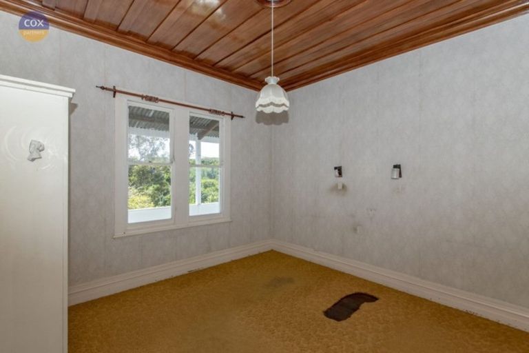 Photo of property in 15 Lawrence Road, Hospital Hill, Napier, 4110