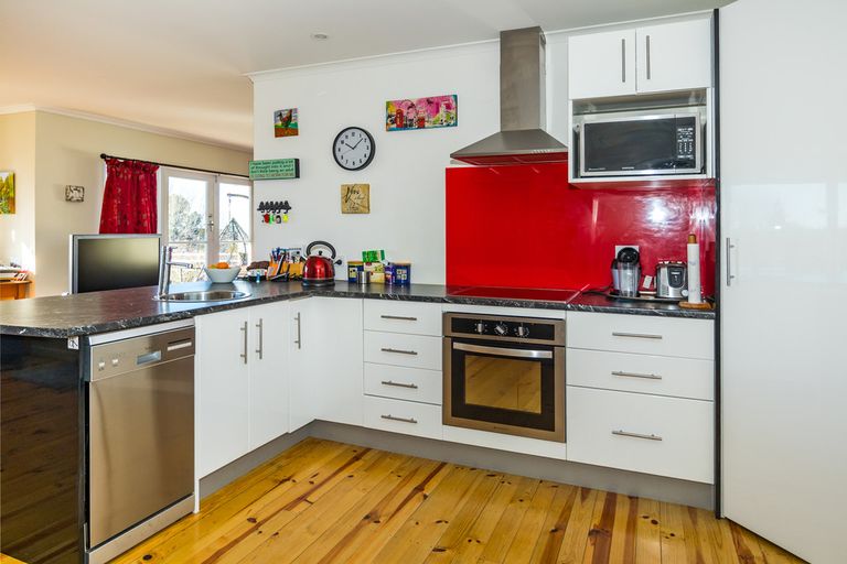 Photo of property in 12 Coulter Place, Geraldine, 7930