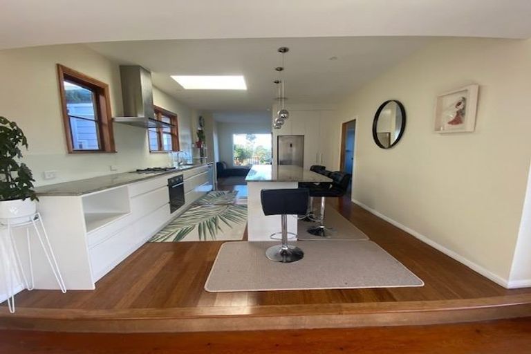 Photo of property in 43 Homebush Road, Khandallah, Wellington, 6035