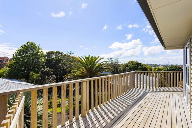 Photo of property in 211a Sunnynook Road, Wairau Valley, Auckland, 0627