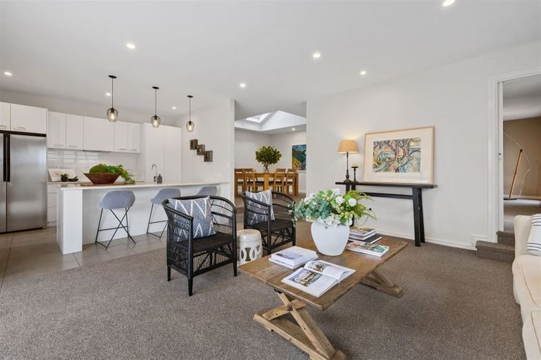 Photo of property in 1 Sunningvale Lane, Ilam, Christchurch, 8053