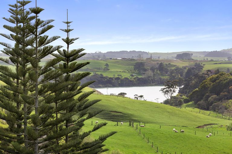 Photo of property in 2b Maungatawhiri Road, Raglan, 3295