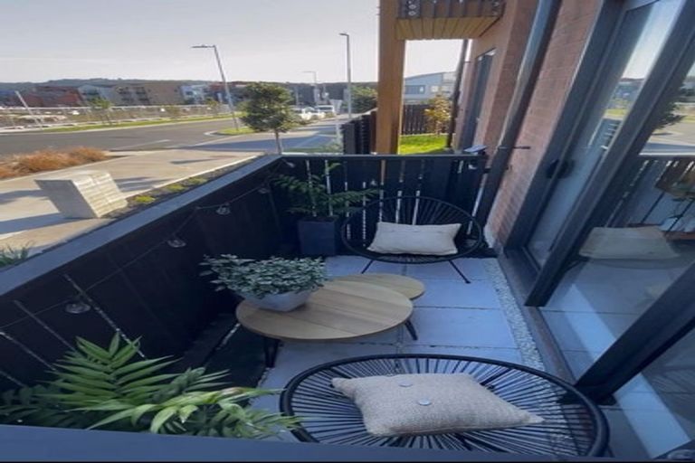 Photo of property in 66 Nugget Avenue, Hobsonville, Auckland, 0616