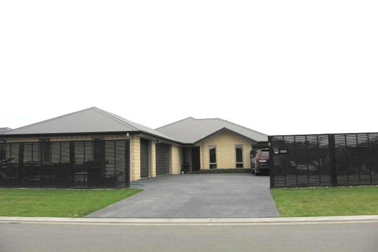 Photo of property in 9 Cairnbrae Drive, Prebbleton, 7604